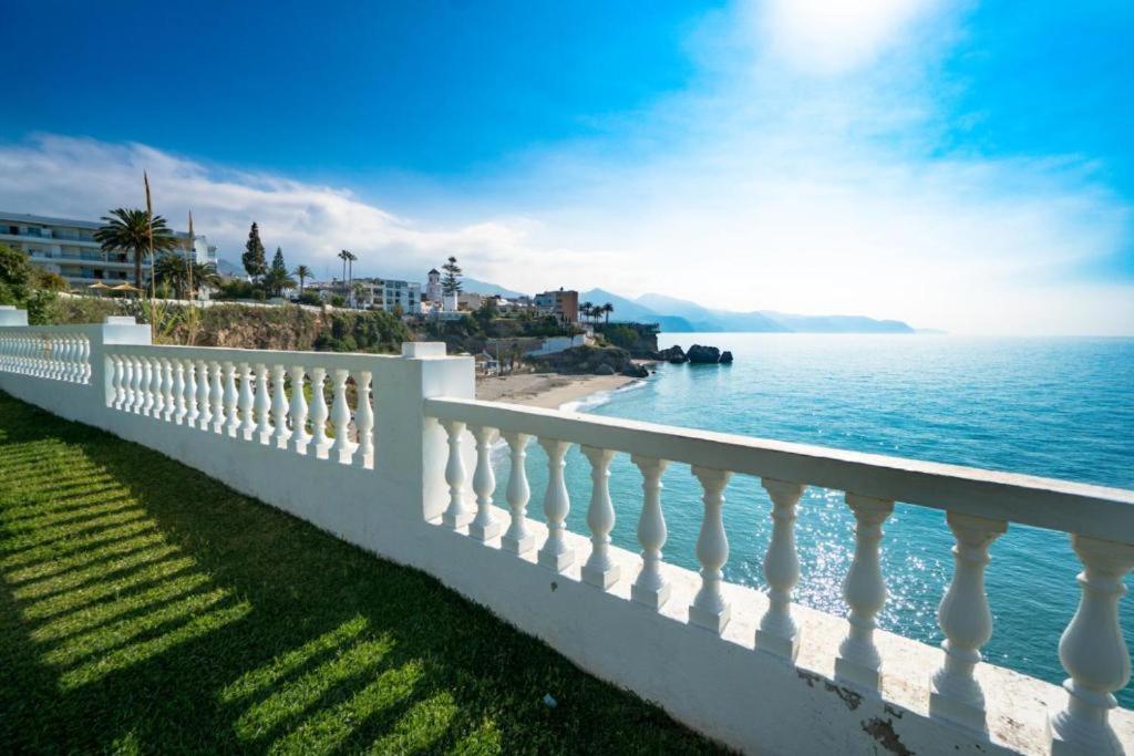 Palmeras 9 Menyber Nerja Esterno foto
