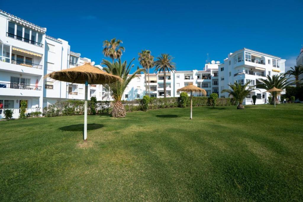 Palmeras 9 Menyber Nerja Esterno foto