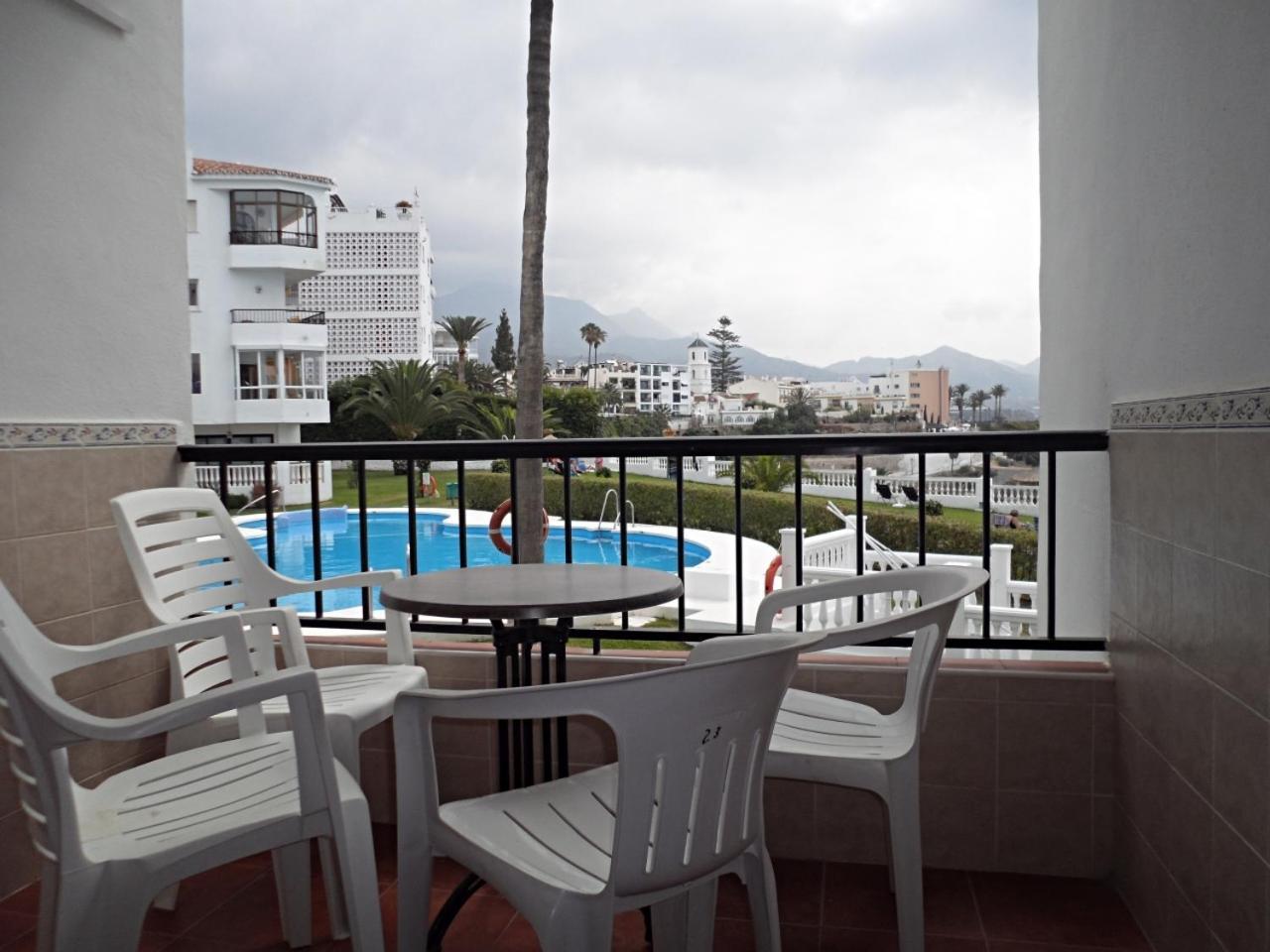 Palmeras 9 Menyber Nerja Esterno foto